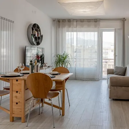 H11 G Lux Arma Vista Mare Appartamento *
